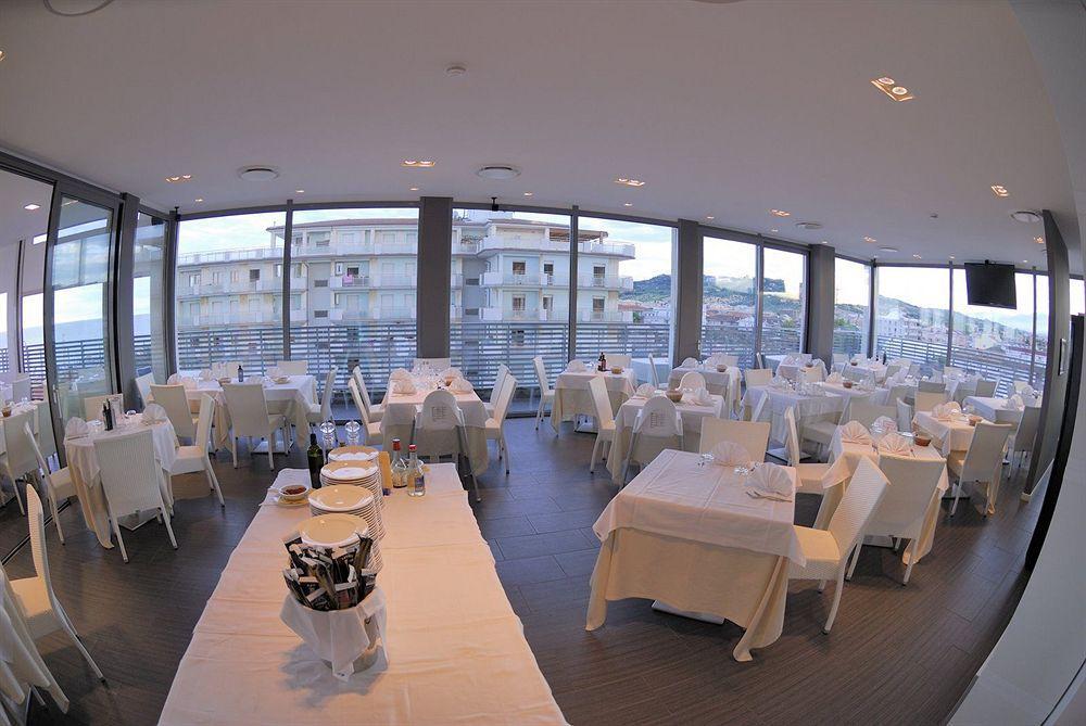 Medi Garden Hotel&Residence 阿尔巴·阿德里亚蒂卡 外观 照片
