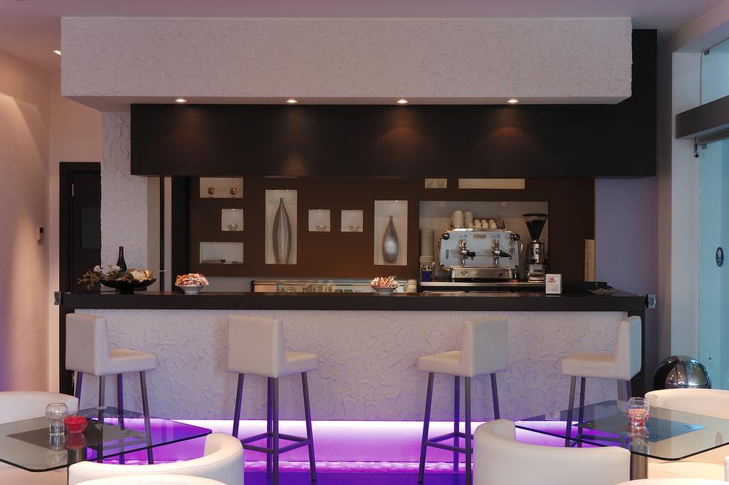 Medi Garden Hotel&Residence 阿尔巴·阿德里亚蒂卡 外观 照片
