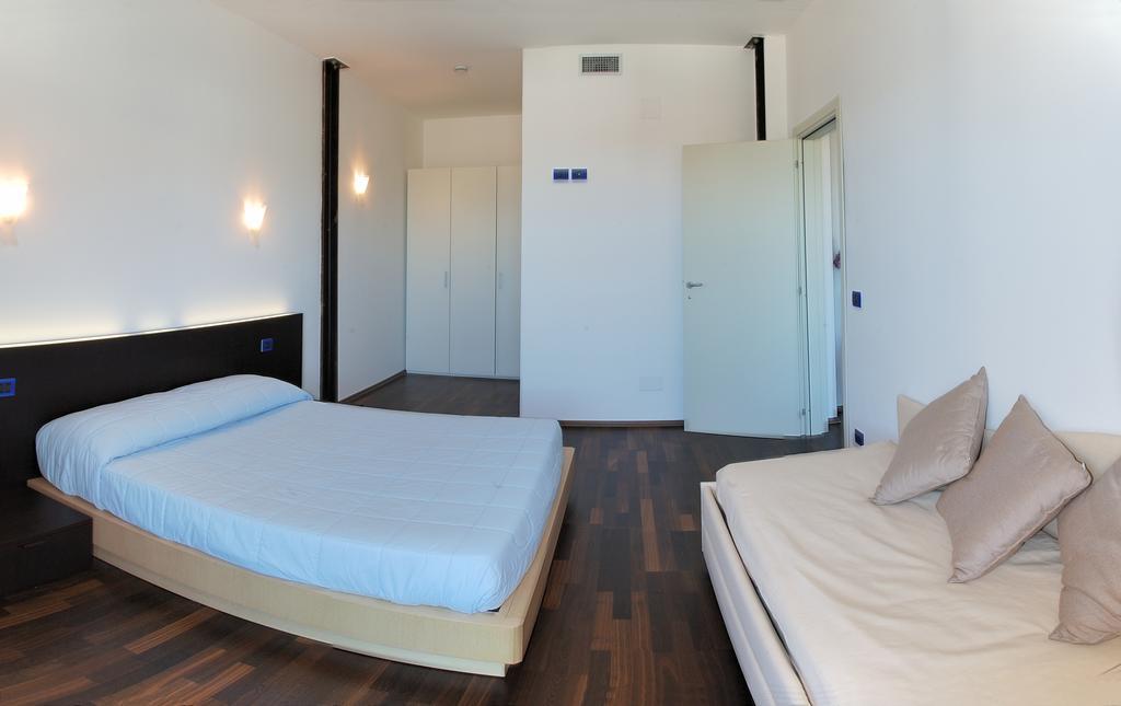 Medi Garden Hotel&Residence 阿尔巴·阿德里亚蒂卡 外观 照片